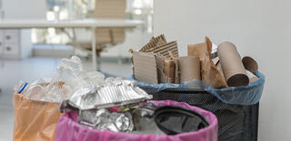 Battericontainere for oppbevaring og frakt